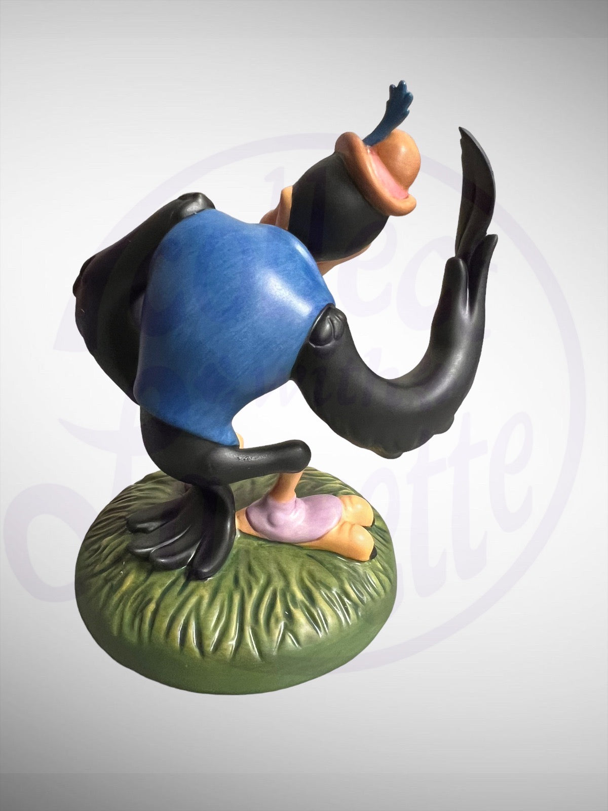 Walt Disney Classics Collection - WDCC Dumbo Fixin' to Help You! Mr. J. Crow Figurine